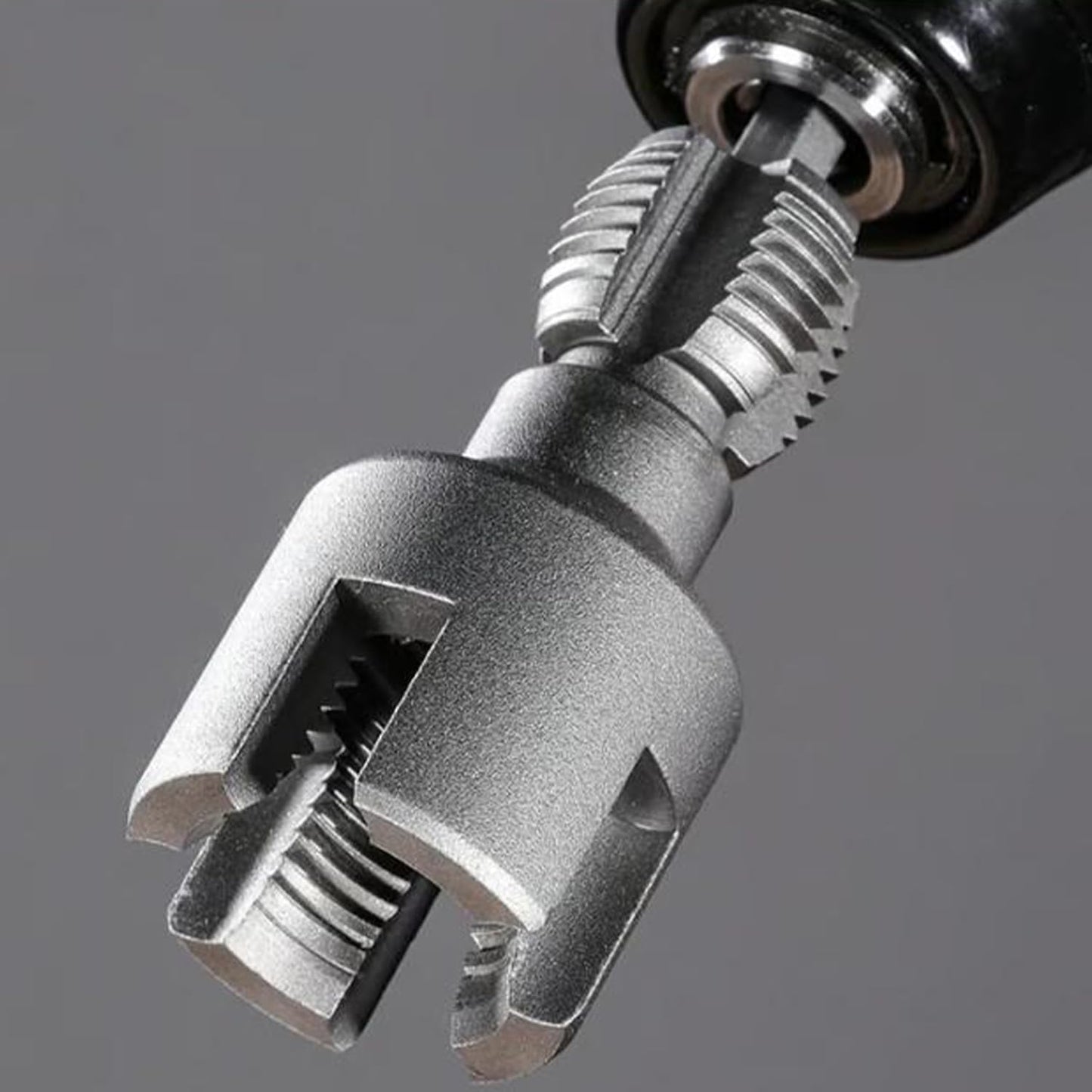 أداة تلولب الأنابيب الداخلية والخارجية