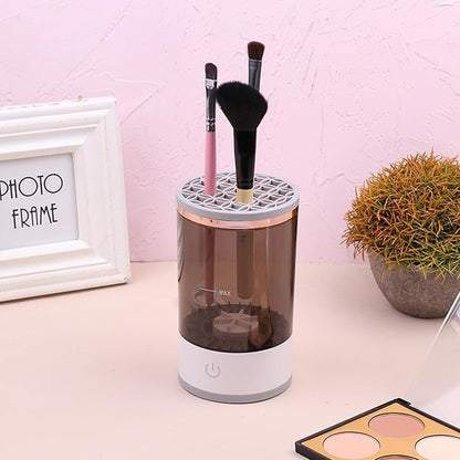 أداة تنظيف فرش المكياج